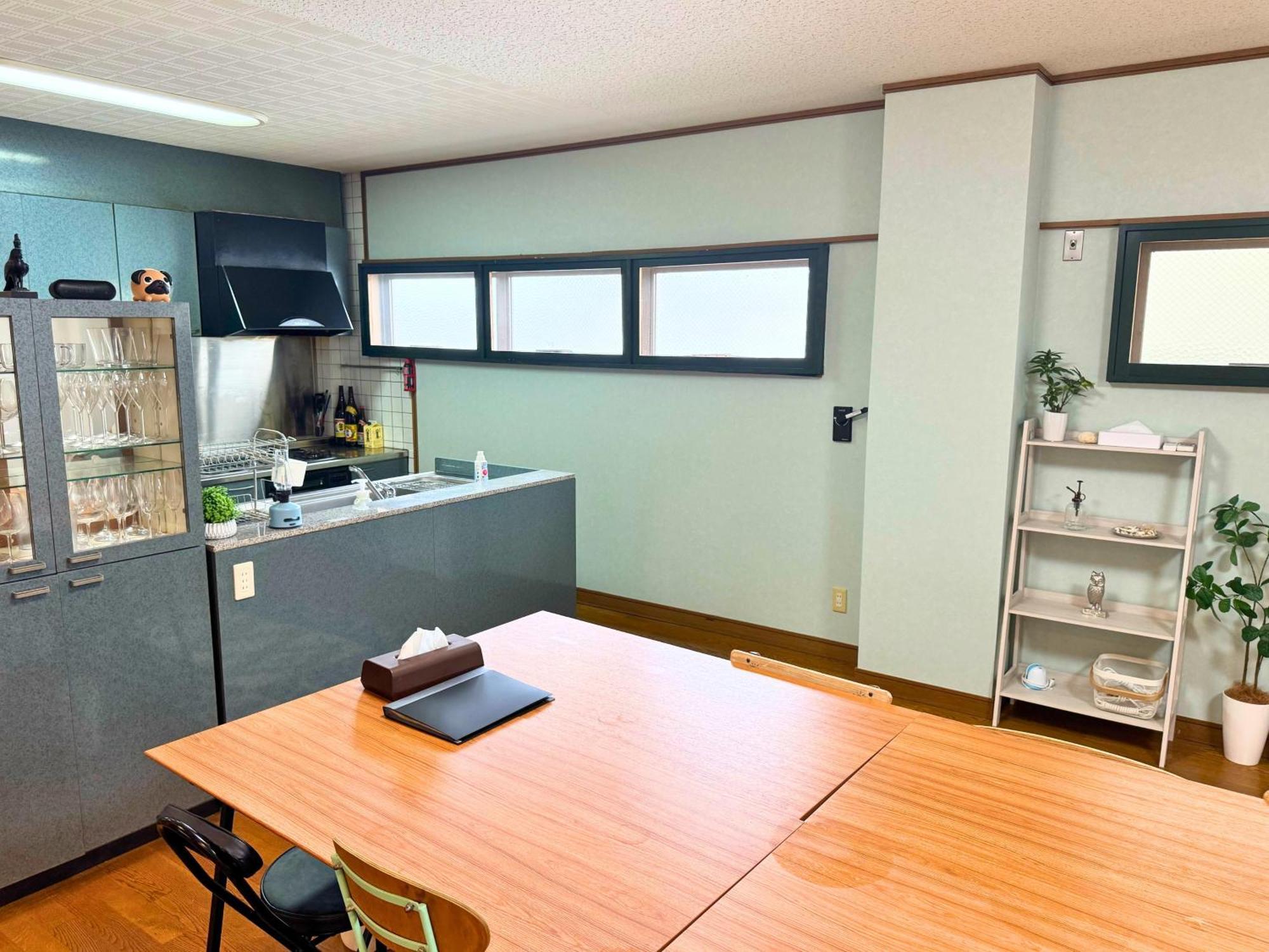 石垣島グループの宿 2216 にじいろ ユーグレナモール内 Ishigaki  Exteriör bild